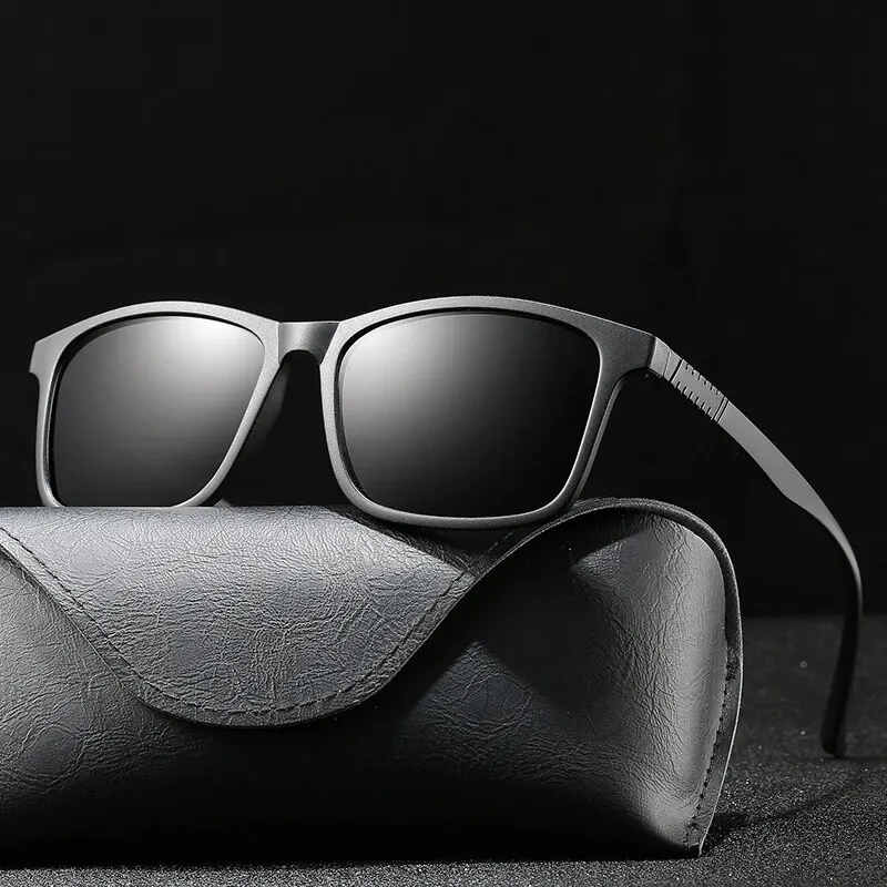 クラシックなデザインのメンズサングラス。ファッション性の高い - Fishing Sunglasses Polarized のレビューと価格