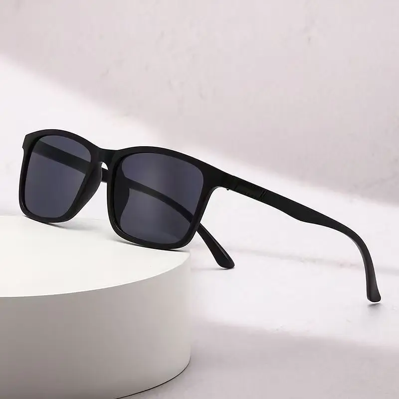 クラシックなデザインのメンズサングラス。ファッション性の高い - Fishing Sunglasses Polarized のレビューと価格